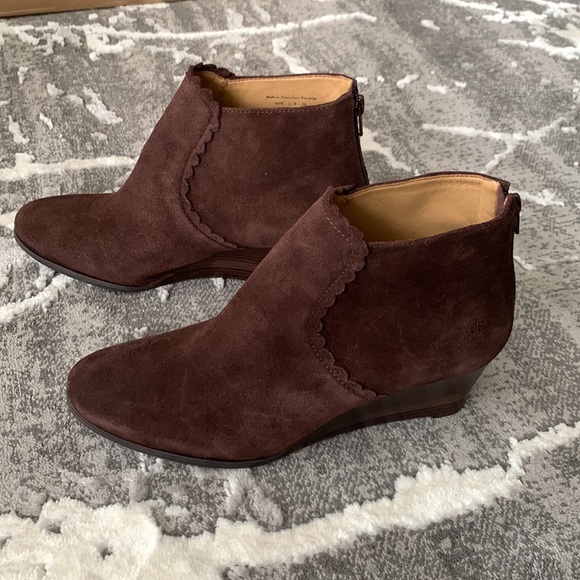 Jack Rogers NWOT Brown Suede Booties size 10 - Picture 2 of 16